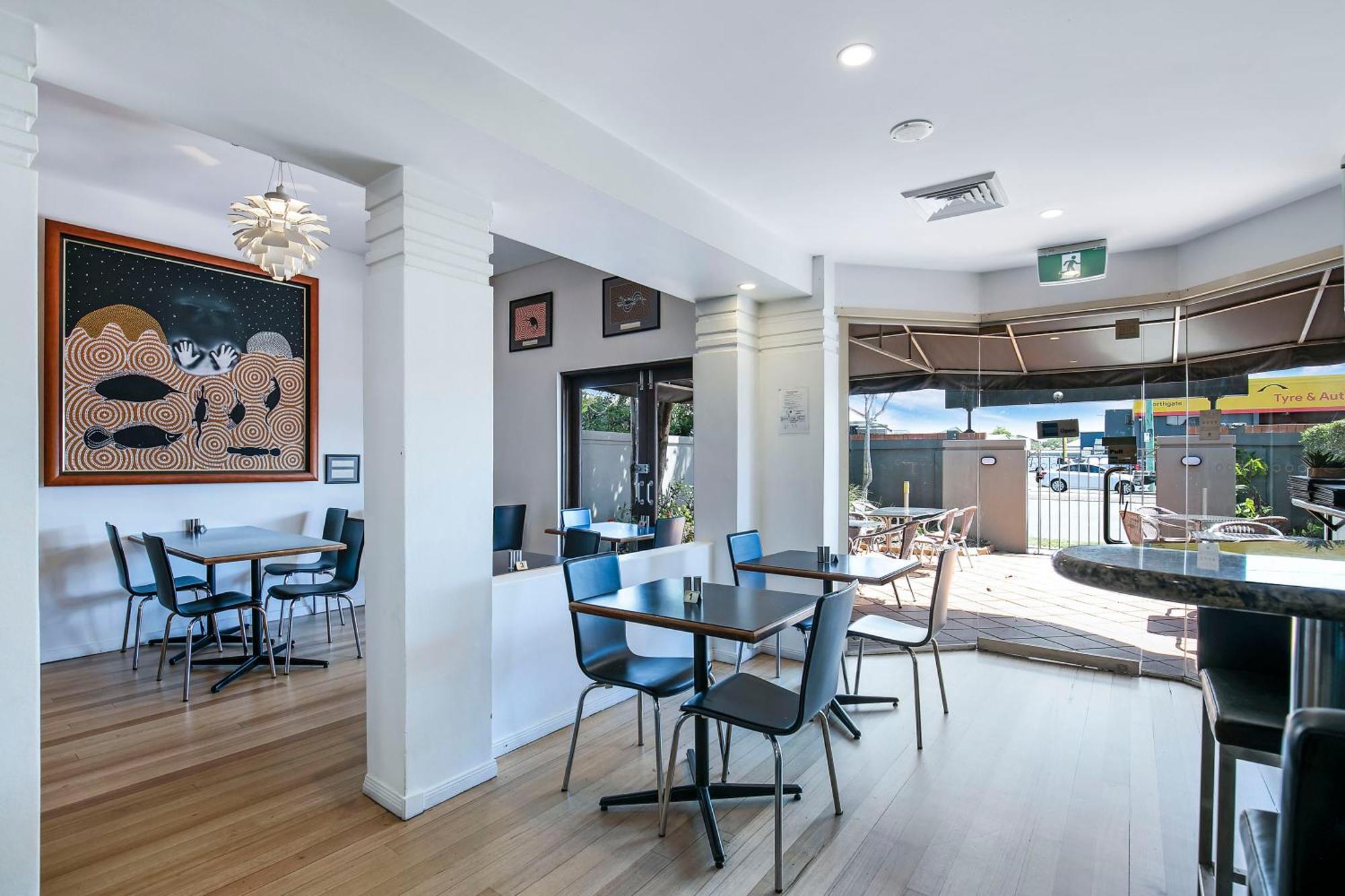 Comfort & Northgate Airport
