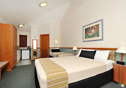 Comfort & Northgate Airport Inn